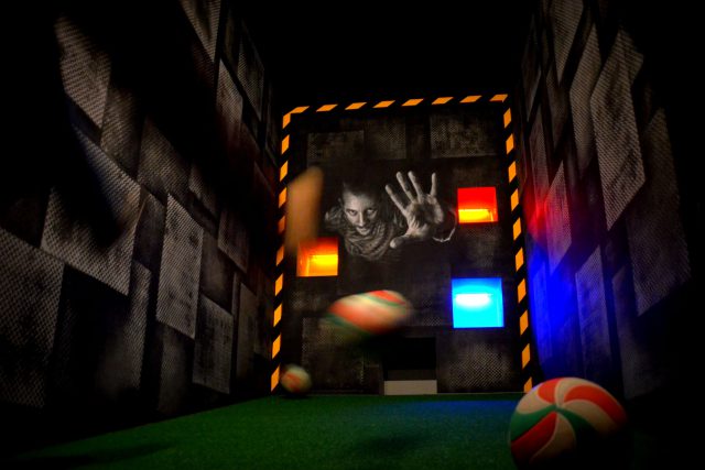 Yeti-Eeklo_Prison_Island_002